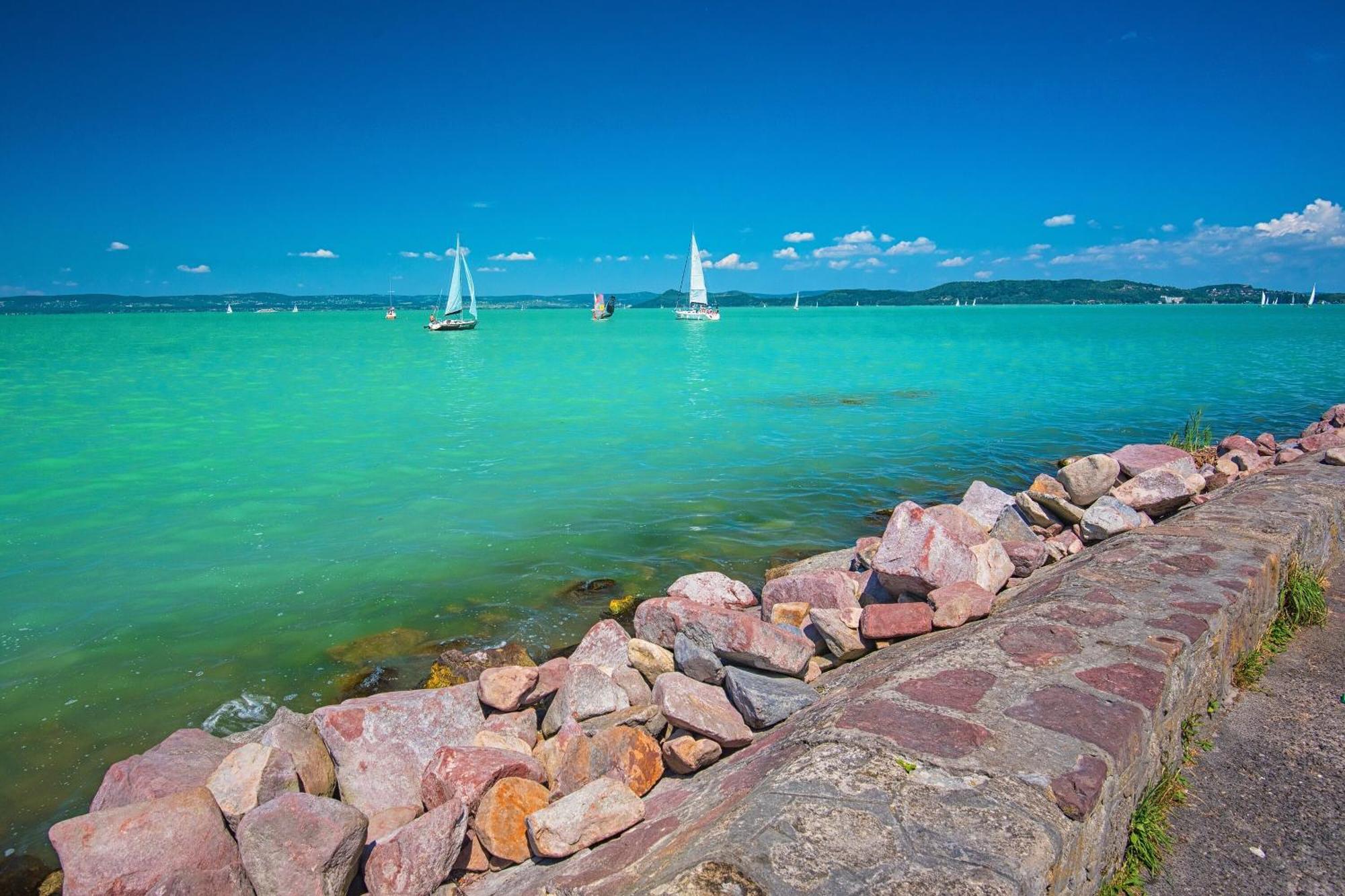 Lake Side Luxury Steps To The Lake Lela - Happy Rentals Balatonlelle Exterior foto