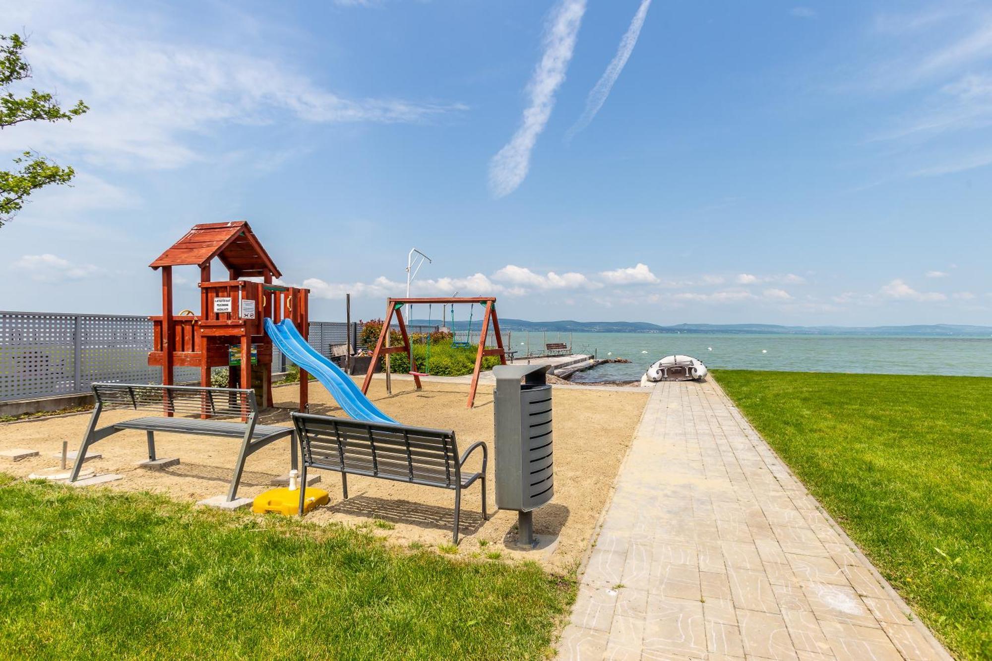 Lake Side Luxury Steps To The Lake Lela - Happy Rentals Balatonlelle Exterior foto
